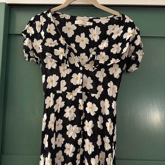 Christy Dawn Daisy Dress in English Daisy Small EUC Black Button Ruffle - Picture 2 of 13